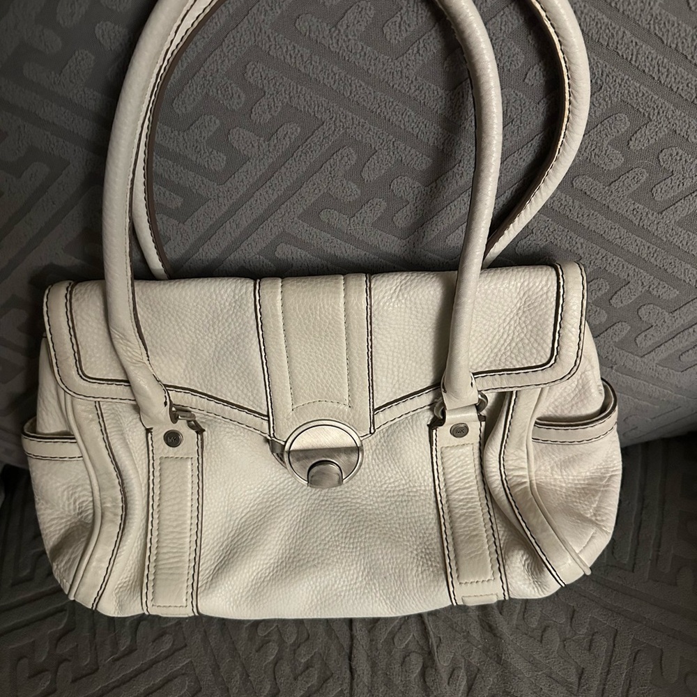 Michael Kors Elegant White Leather Handbag